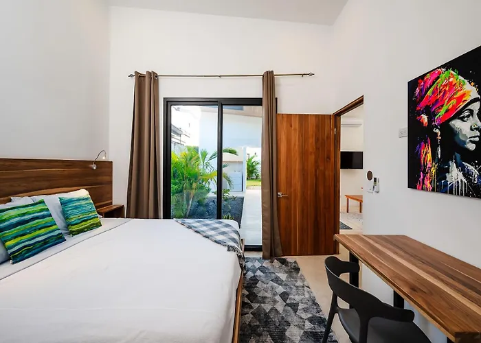 Serenity 2 Bedroom 1 Min Walk To The Holiday home Santa Cruz (Guanacaste)